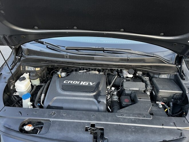 Kia Carnival-16