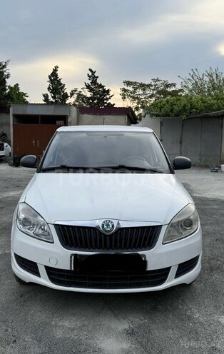 Skoda Fabia-1