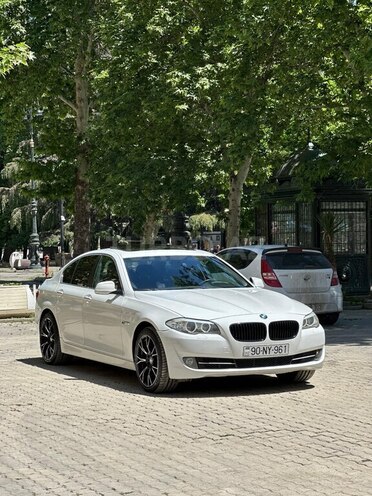 BMW 528-2
