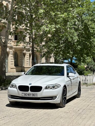 BMW 528-9