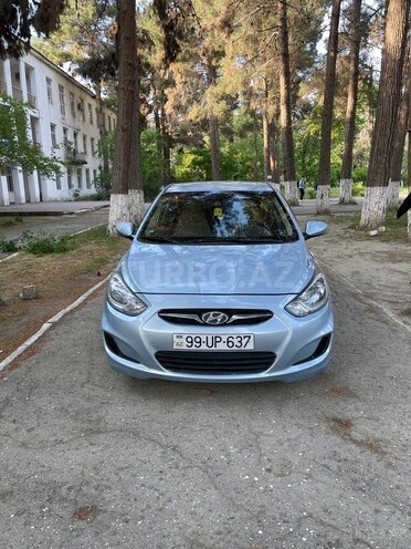 Hyundai Accent-3
