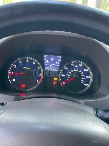 Hyundai Accent-13