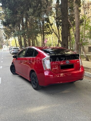 Toyota Prius-3