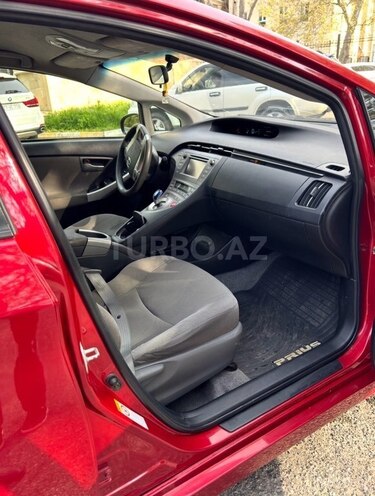 Toyota Prius-6