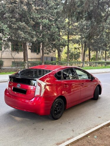 Toyota Prius-5