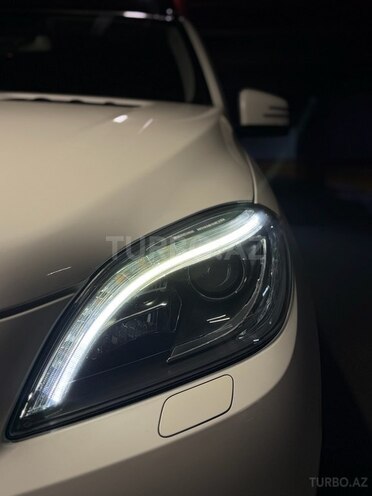 Mercedes ML 400 4MATIC-4