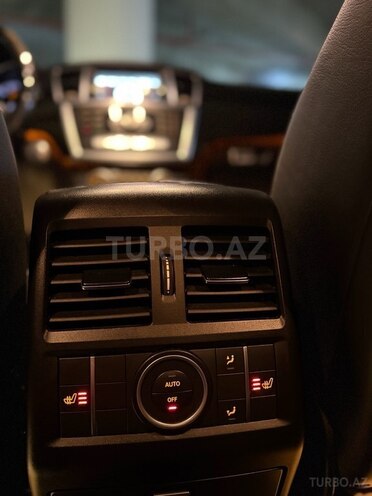 Mercedes ML 400 4MATIC-12