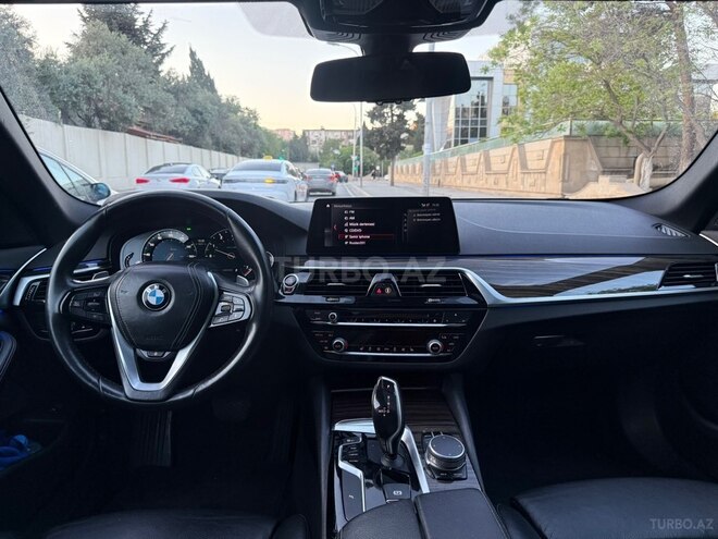 BMW 530-11