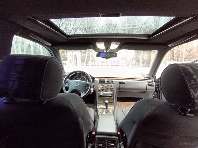 Mercedes E 230-9