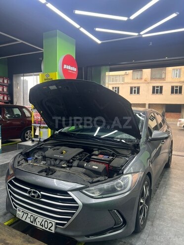Hyundai Elantra-2