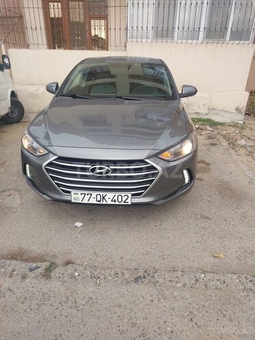 Hyundai Elantra-1