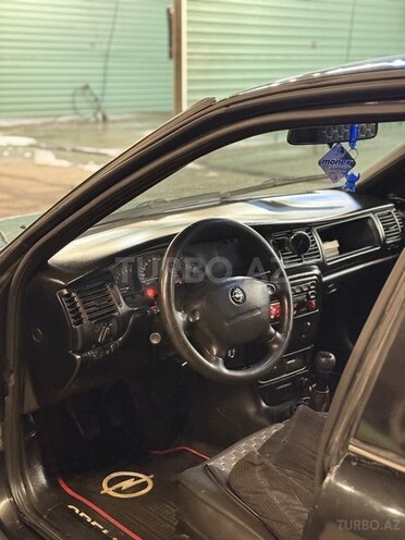 Opel Vectra-2