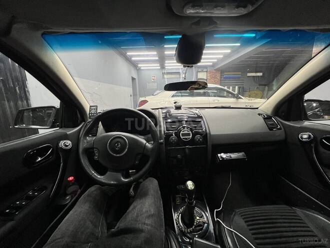 Renault Megane-6