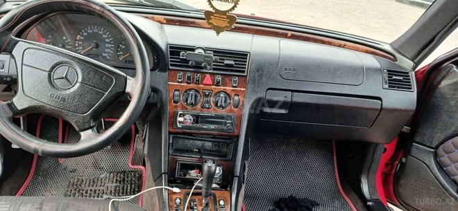 Mercedes C 200-4