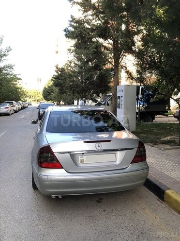 Mercedes E 220-3