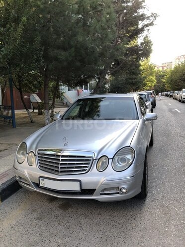Mercedes E 220-2