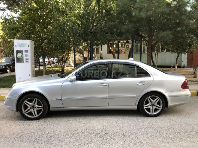 Mercedes E 220-4