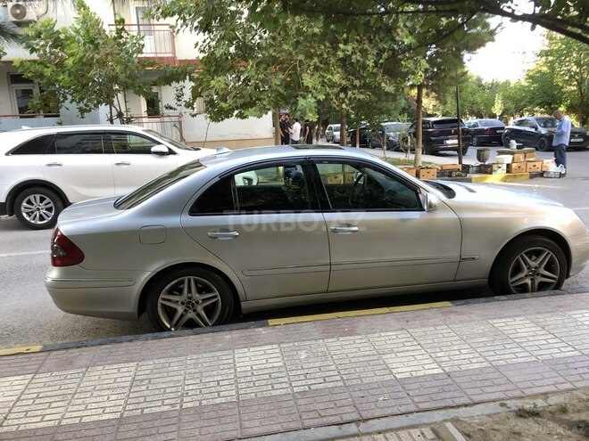 Mercedes E 220-5