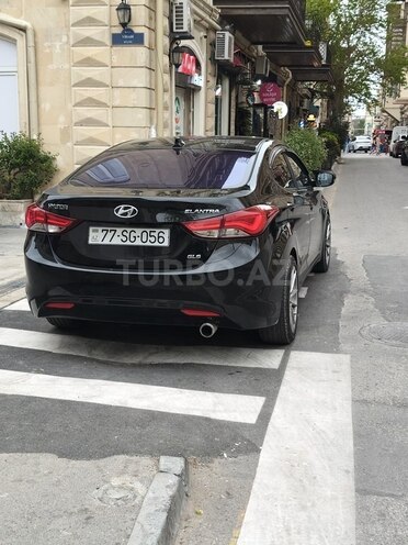 Hyundai Elantra-2