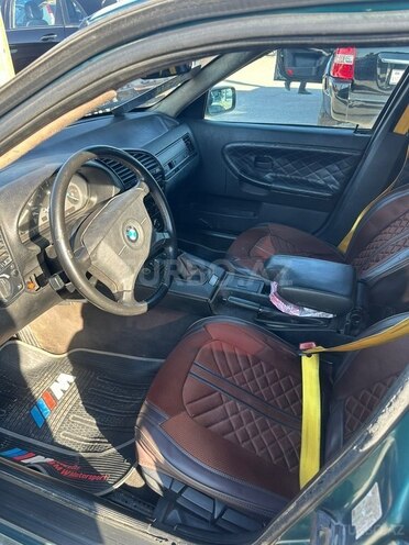 BMW 320-6