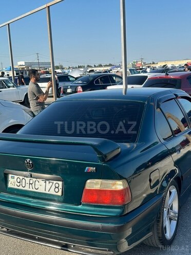 BMW 320-4