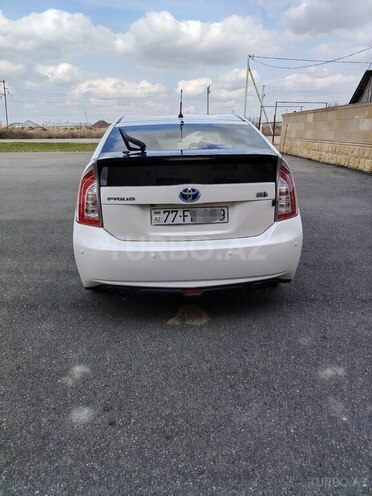 Toyota Prius-2