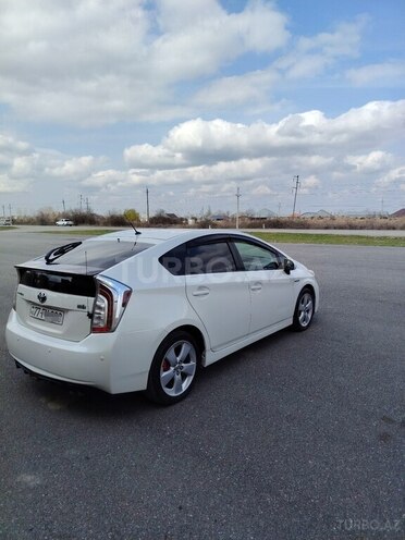 Toyota Prius-6