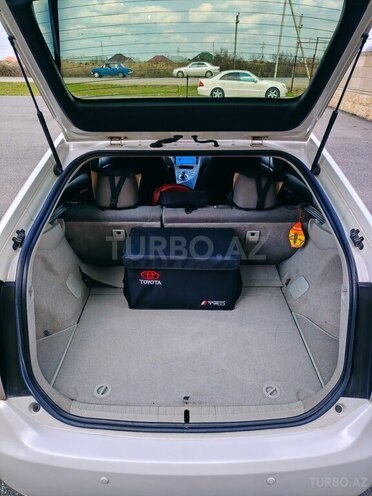 Toyota Prius-10