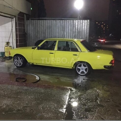 Mercedes 200 D-7