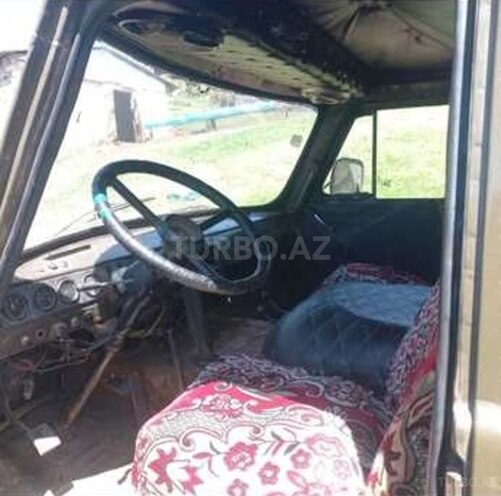 UAZ 452-3