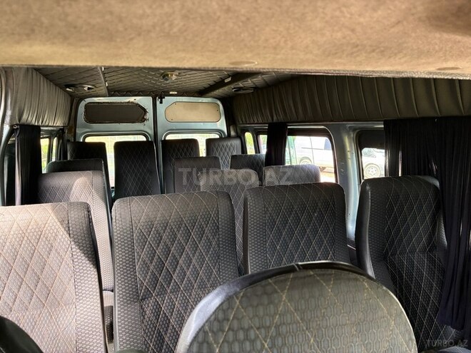 Ford Transit-6