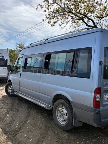 Ford Transit-2