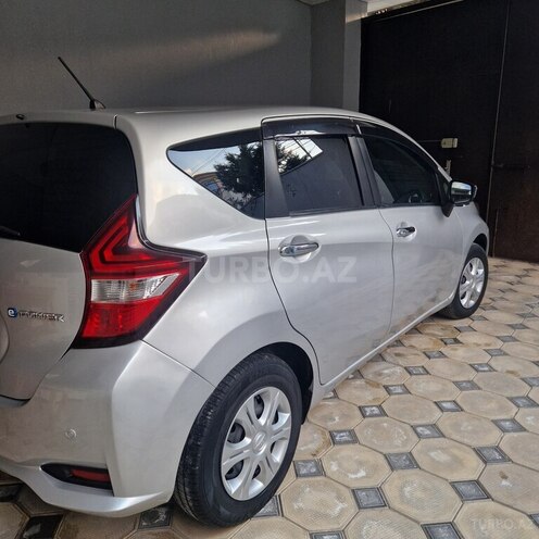Nissan Note-4