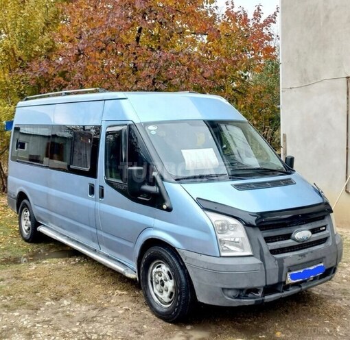 Ford Transit-1