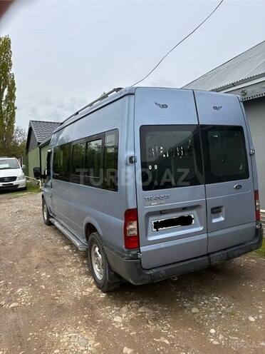 Ford Transit-11