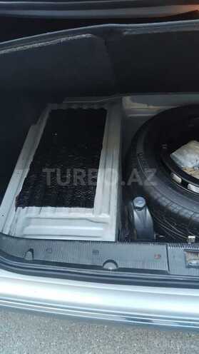 Mercedes E 240-13