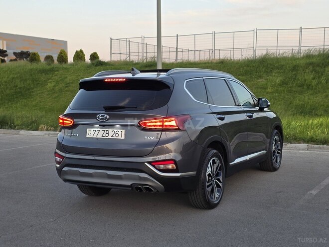 Hyundai Santa Fe-5