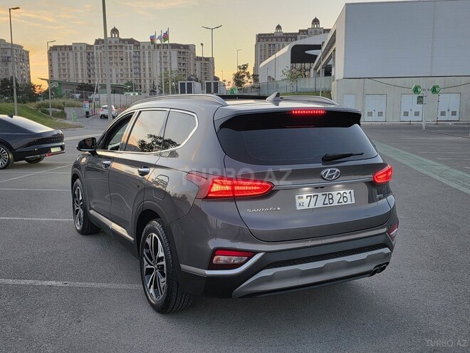 Hyundai Santa Fe-4
