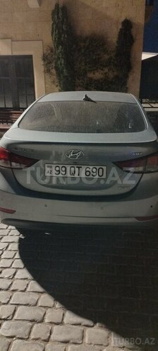 Hyundai Avante-3