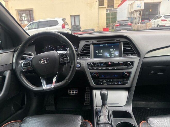 Hyundai Sonata-4
