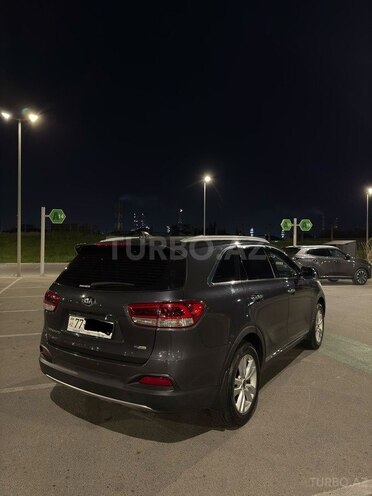 Kia Sorento-4