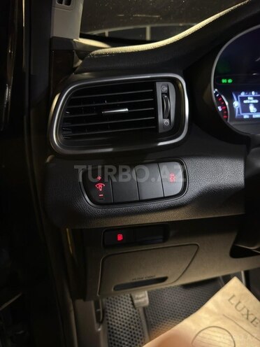 Kia Sorento-13