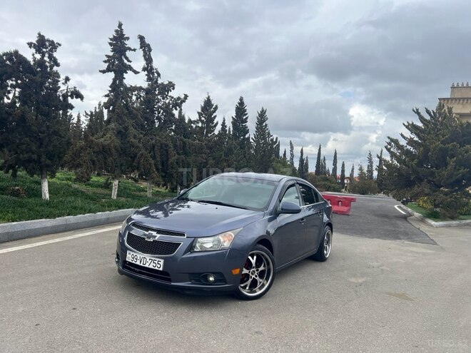 Chevrolet Cruze-12