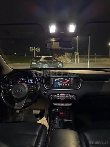 Kia Sorento-9