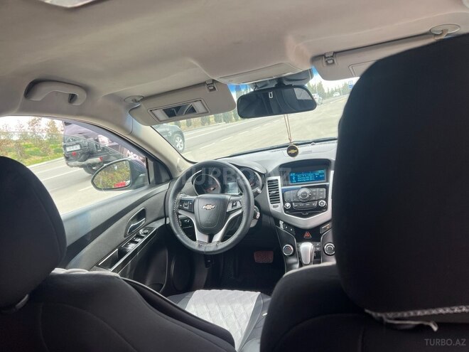 Chevrolet Cruze-16