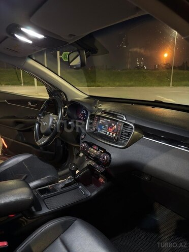 Kia Sorento-10