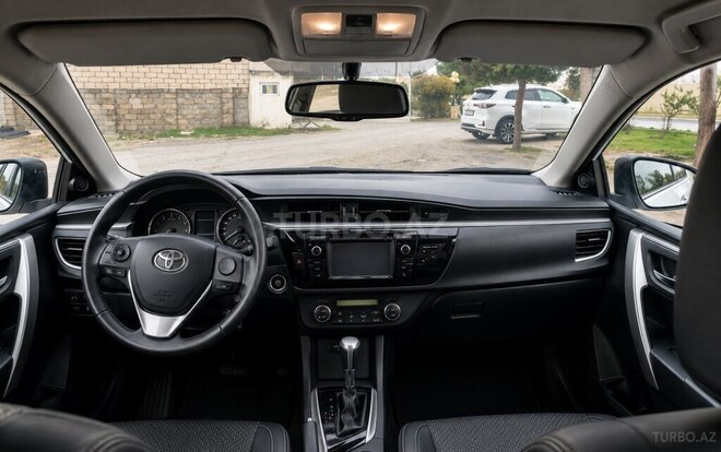 Toyota Corolla-6