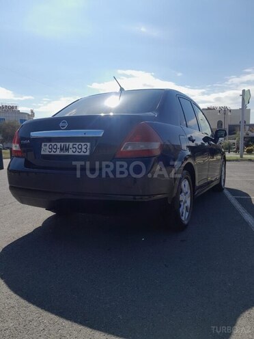Nissan Tiida-2