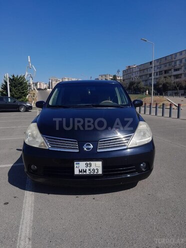 Nissan Tiida-1