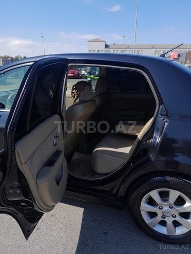 Nissan Tiida-12